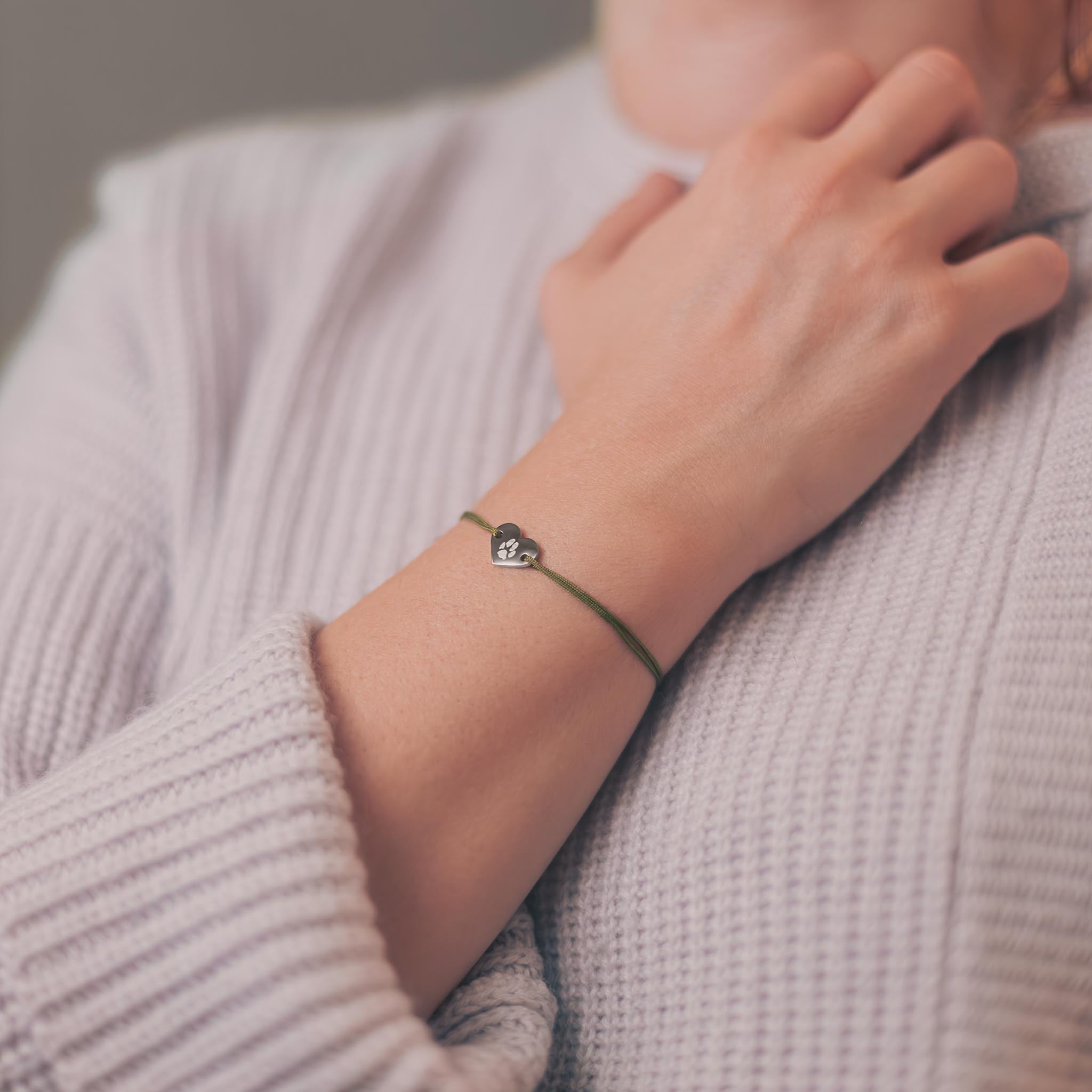 Friendship Bracelet With Heart Pendant (Silver)