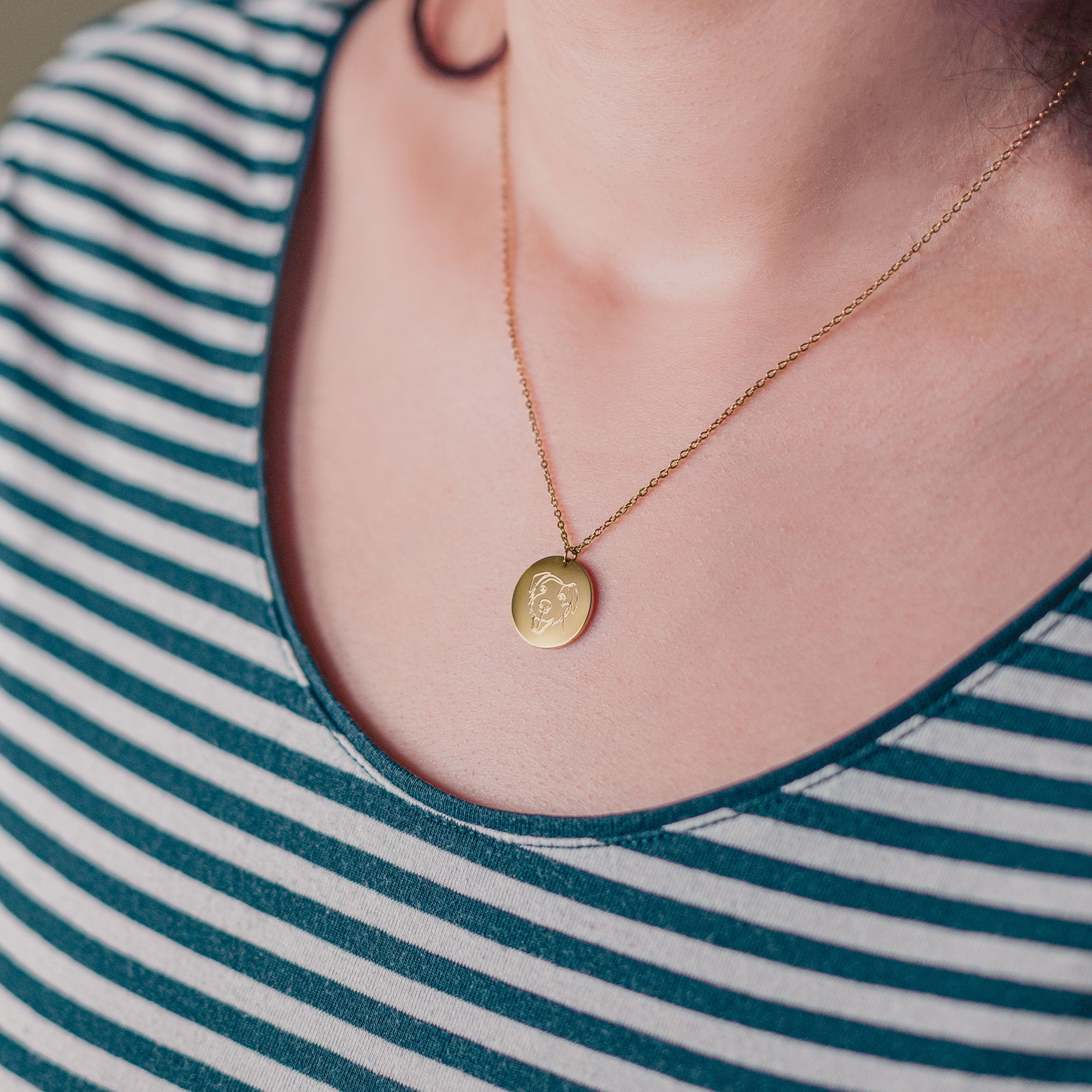 Necklace With Round Pendant